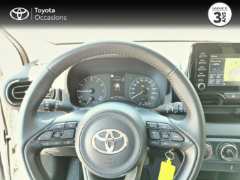 Photo 16 du bon plan TOYOTA Yaris 70 VVT-i Dynamic Business 5p MY21 occasion à 13990 €
