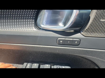 Photo 16 du bon plan VOLVO XC40 B3 163ch Ultra DCT 7 occasion à 37990 €