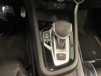 Photo 11 du bon plan RENAULT Arkana 1.6 E-Tech 145ch RS Line -21B occasion à 21490 €