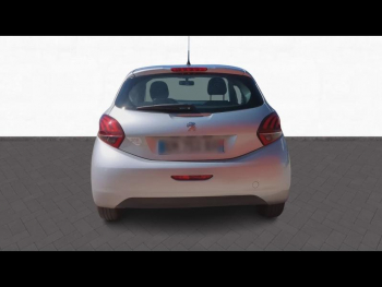 Photo 4 du bon plan PEUGEOT 208 1.2 PureTech 68ch Like 3p occasion à 7490 €