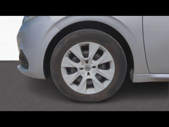Photo 9 du bon plan PEUGEOT 208 1.2 PureTech 68ch Like 3p occasion à 7490 €