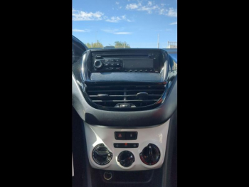 Photo 21 du bon plan PEUGEOT 208 1.2 PureTech 68ch Like 3p occasion à 7490 €