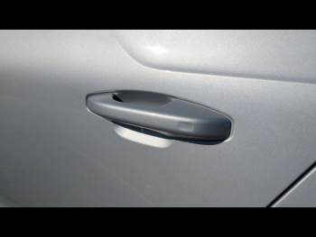 Photo 12 du bon plan VOLVO XC40 B3 163ch Ultimate DCT 7 occasion à 37890 €
