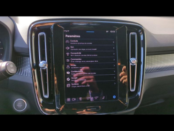Photo 27 du bon plan VOLVO XC40 B3 163ch Ultimate DCT 7 occasion à 37890 €