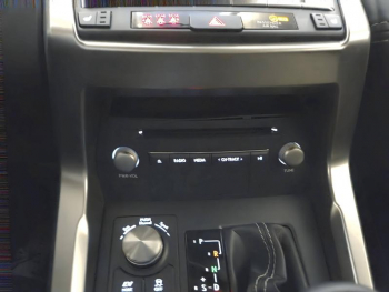 Photo 8 du bon plan LEXUS NX 300h 2WD Design MY21 occasion à 32990 €