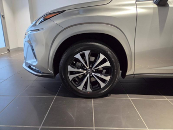 Photo 19 du bon plan LEXUS NX 300h 2WD Design MY21 occasion à 32990 €