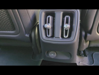 Photo 20 du bon plan VOLVO XC40 Recharge 231ch Start EDT occasion à 29890 €