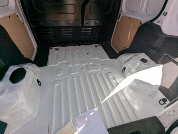 Photo 3 du bon plan FORD Transit Courier VUL 1.0E 100ch Stop&Start Limited occasion à 16990 €