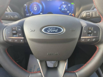 Photo 15 du bon plan FORD Kuga 2.5 Duratec 190ch FHEV E85 ST-Line BVA occasion à 29990 €