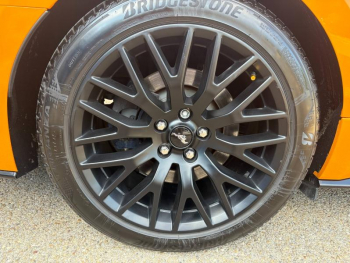 Photo 9 du bon plan FORD Mustang Fastback 5.0 V8 450ch GT BVA10 occasion à 52000 €