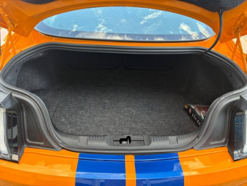 Photo 10 du bon plan FORD Mustang Fastback 5.0 V8 450ch GT BVA10 occasion à 52000 €