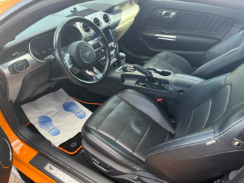 Photo 11 du bon plan FORD Mustang Fastback 5.0 V8 450ch GT BVA10 occasion à 52000 €