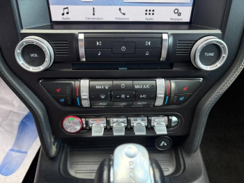 Photo 14 du bon plan FORD Mustang Fastback 5.0 V8 450ch GT BVA10 occasion à 52000 €