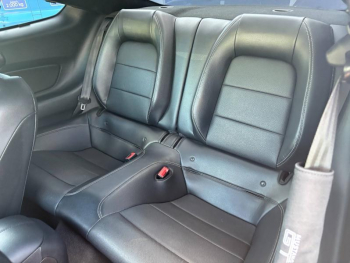 Photo 16 du bon plan FORD Mustang Fastback 5.0 V8 450ch GT BVA10 occasion à 52000 €