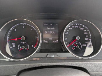 Photo 13 du bon plan VOLKSWAGEN Golf 2.0 TDI 150ch FAP Confortline Business DSG7 Euro6d-T 5p occasion à 19990 €