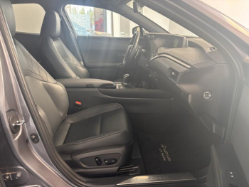 Photo 6 du bon plan LEXUS UX 300e Executive occasion à 22890 €