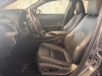 Photo 16 du bon plan LEXUS UX 300e Executive occasion à 22890 €