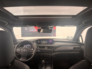 Photo 21 du bon plan LEXUS UX 300e Executive occasion à 22890 €
