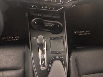Photo 22 du bon plan LEXUS UX 300e Executive occasion à 22890 €
