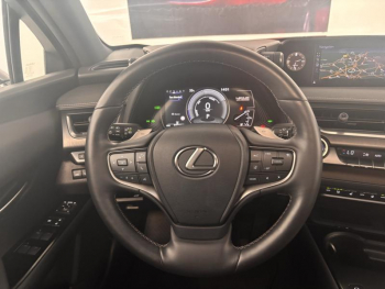 Photo 26 du bon plan LEXUS UX 300e Executive occasion à 22890 €
