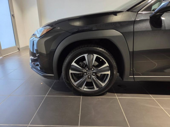 Photo 15 du bon plan LEXUS UX 250h 2WD Premium Edition MY21 occasion à 25490 €