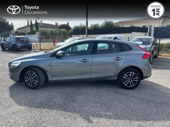 Photo 3 du bon plan VOLVO V40 T2 122ch Momentum Business Geartronic occasion à 14889 €