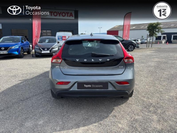 Photo 4 du bon plan VOLVO V40 T2 122ch Momentum Business Geartronic occasion à 14889 €