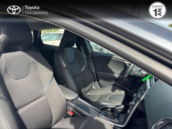 Photo 6 du bon plan VOLVO V40 T2 122ch Momentum Business Geartronic occasion à 14889 €