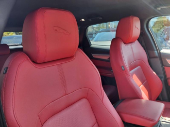 Photo 6 du bon plan JAGUAR F-Pace P400e Plug-in-Hybrid R-Dynamic SE BVA8 AWD occasion à 47990 €