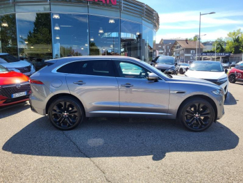 Photo 13 du bon plan JAGUAR F-Pace P400e Plug-in-Hybrid R-Dynamic SE BVA8 AWD occasion à 47990 €