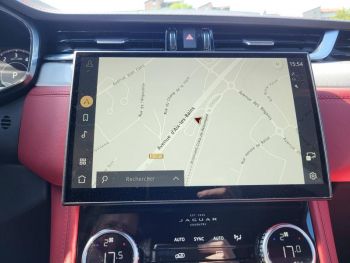 Photo 19 du bon plan JAGUAR F-Pace P400e Plug-in-Hybrid R-Dynamic SE BVA8 AWD occasion à 47990 €