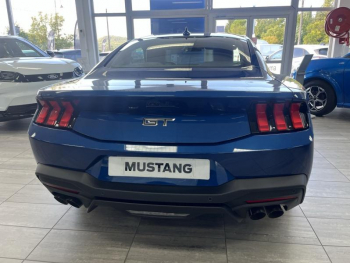 Photo 2 du bon plan FORD Mustang Fastback 5.0 V8 446ch GT BVA10 occasion à 79860 €