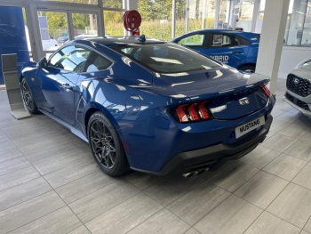 Photo 4 du bon plan FORD Mustang Fastback 5.0 V8 446ch GT BVA10 occasion à 79860 €