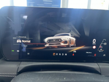 Photo 11 du bon plan FORD Mustang Fastback 5.0 V8 446ch GT BVA10 occasion à 79860 €