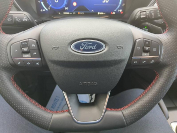 Photo 18 du bon plan FORD Kuga 2.5 Duratec 190ch FHEV E85 ST-Line BVA occasion à 29990 €