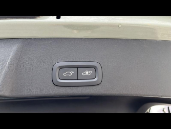 Photo 8 du bon plan VOLVO XC40 B3 163ch Plus DCT 7 occasion à 34900 €