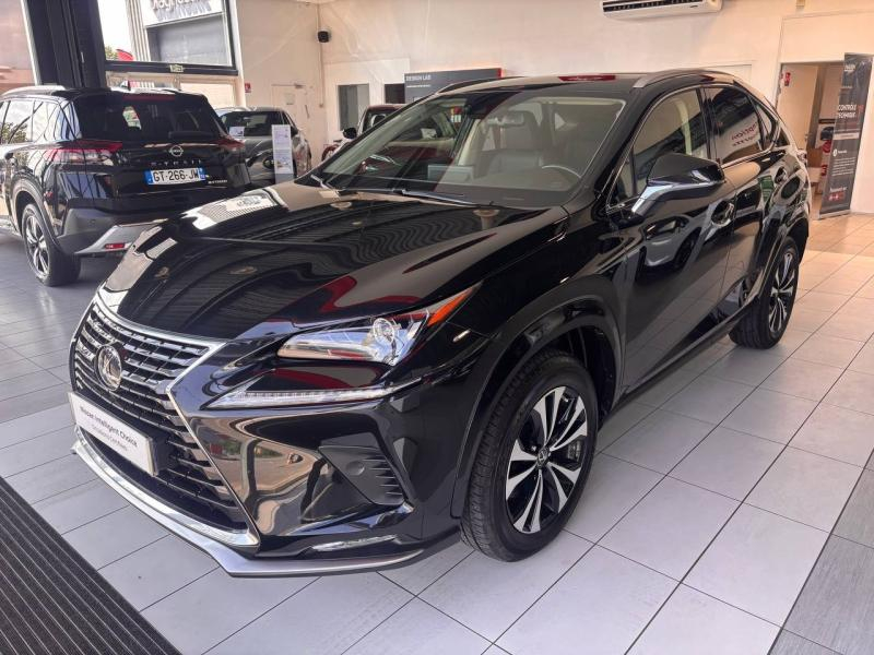 Bon plan LEXUS NX 300h 2WD Design MY21 occasion à 30990 €