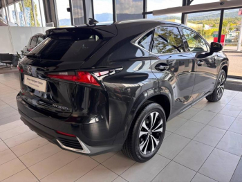 Photo 3 du bon plan LEXUS NX 300h 2WD Design MY21 occasion à 30990 €