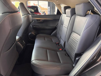 Photo 8 du bon plan LEXUS NX 300h 2WD Design MY21 occasion à 30990 €