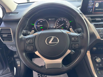 Photo 14 du bon plan LEXUS NX 300h 2WD Design MY21 occasion à 30990 €