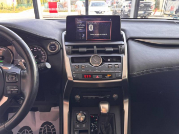 Photo 21 du bon plan LEXUS NX 300h 2WD Design MY21 occasion à 30990 €
