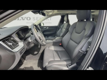 Photo 12 du bon plan VOLVO XC60 T6 Hybride Rechargeable 253 + 145ch Plus Style Dark Geartronic 8 AWD occasion à 55900 €