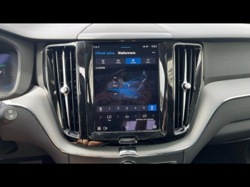 Photo 28 du bon plan VOLVO XC60 T6 Hybride Rechargeable 253 + 145ch Plus Style Dark Geartronic 8 AWD occasion à 55900 €