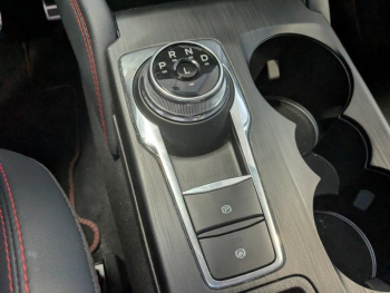 Photo 22 du bon plan FORD Kuga 2.5 Duratec 180ch Hybrid FlexiFuel ST-Line X Powershift occasion à 36943 €