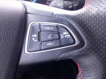 Photo 14 du bon plan FORD Kuga 1.5 Flexifuel-E85 150ch Stop&Start ST-Line 170g 4x2 Euro6.2 occasion à 18900 €