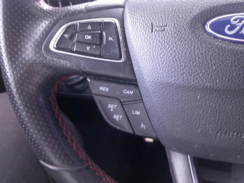 Photo 15 du bon plan FORD Kuga 1.5 Flexifuel-E85 150ch Stop&Start ST-Line 170g 4x2 Euro6.2 occasion à 18900 €