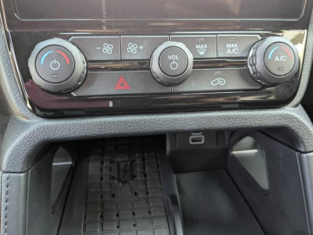 Photo 24 du bon plan FORD Ranger VUL 3.0 EcoBoost V6 292ch Stop&Start Double Cabine Raptor BVA10 occasion à 79900 €