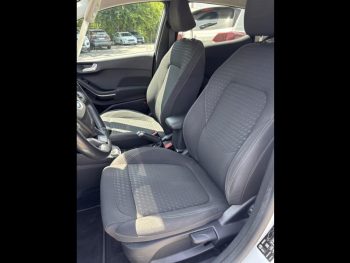 Photo 9 du bon plan FORD Fiesta 1.0 EcoBoost 125ch mHEV Titanium 5p occasion à 12990 €