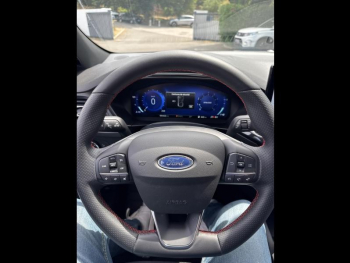 Photo 12 du bon plan FORD Focus 1.0 Flexifuel mHEV 125ch ST-Line X Powershift occasion à 28485 €