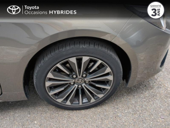 Photo 16 du bon plan TOYOTA Corolla 1.8 140ch Design MY23 occasion à 24900 €